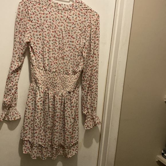 Revamped Floral mini dress - Picture 3 of 3